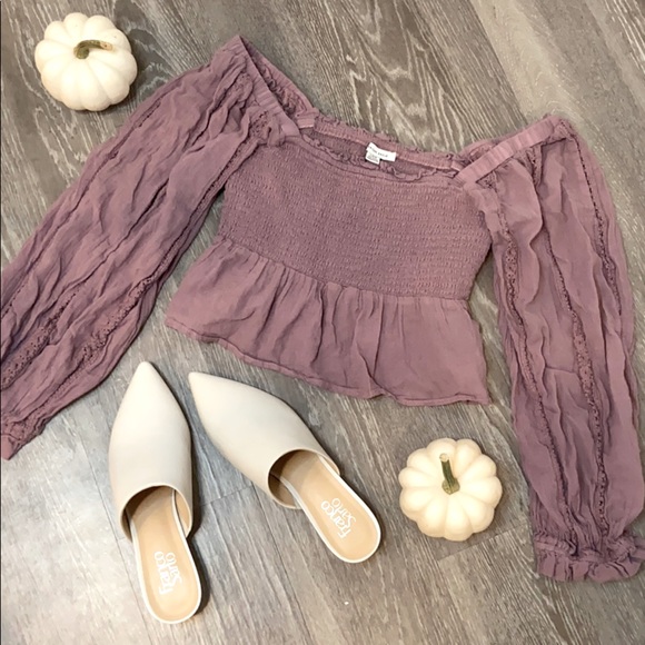 American Eagle Outfitters Tops - AE SQUARE NECK SMOCKED PEASANT TOP
